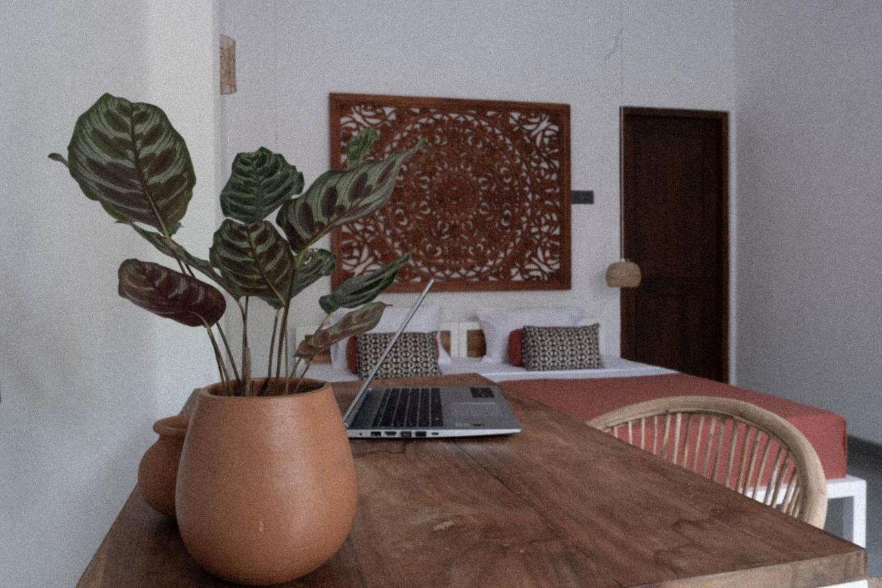Clics Coliving & Coworking Otel Dikwella Dış mekan fotoğraf